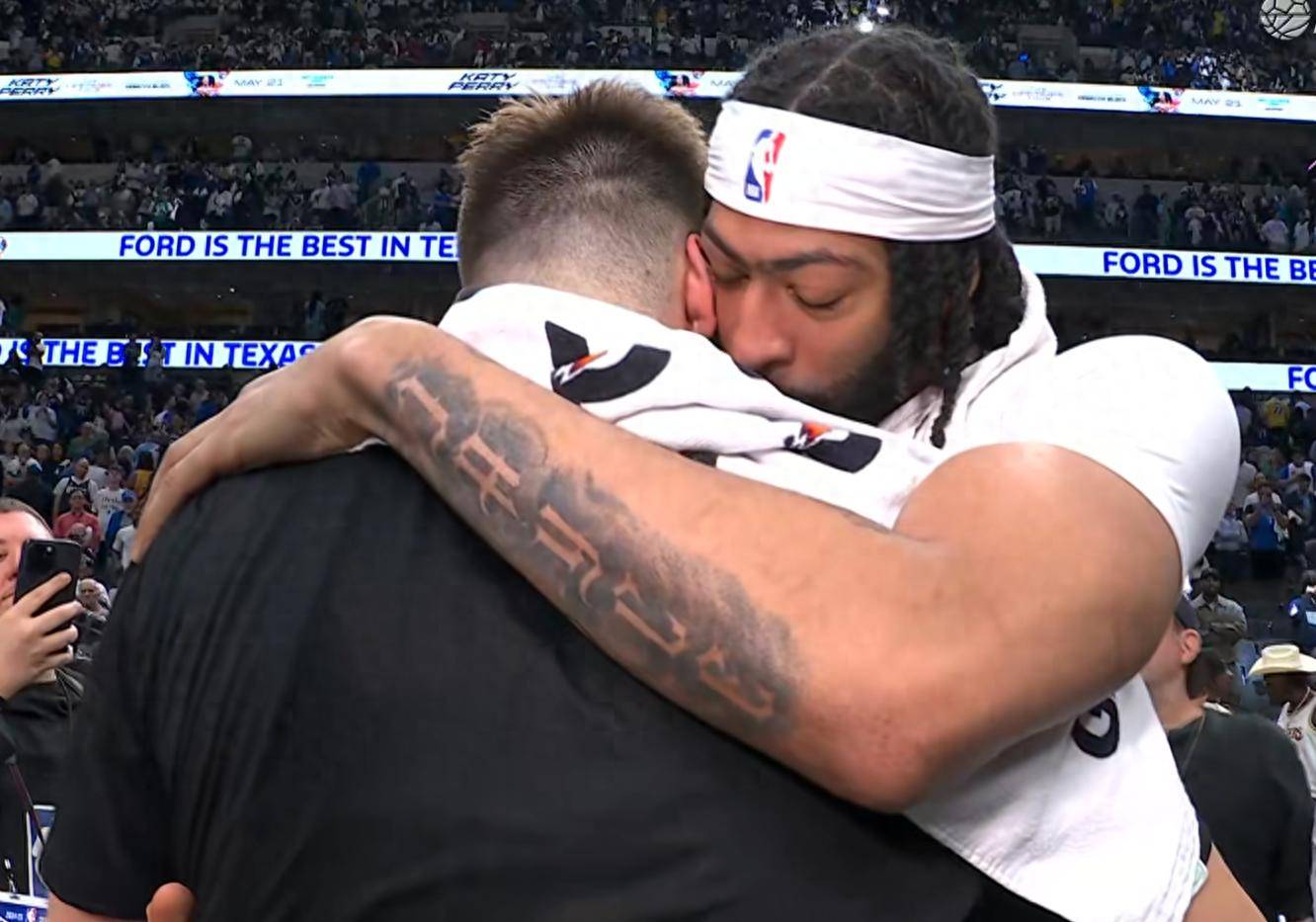 浓眉哥连续三场比赛得分超过险胜，塞尔维亚队不断突破！爱游戏体育投注官网