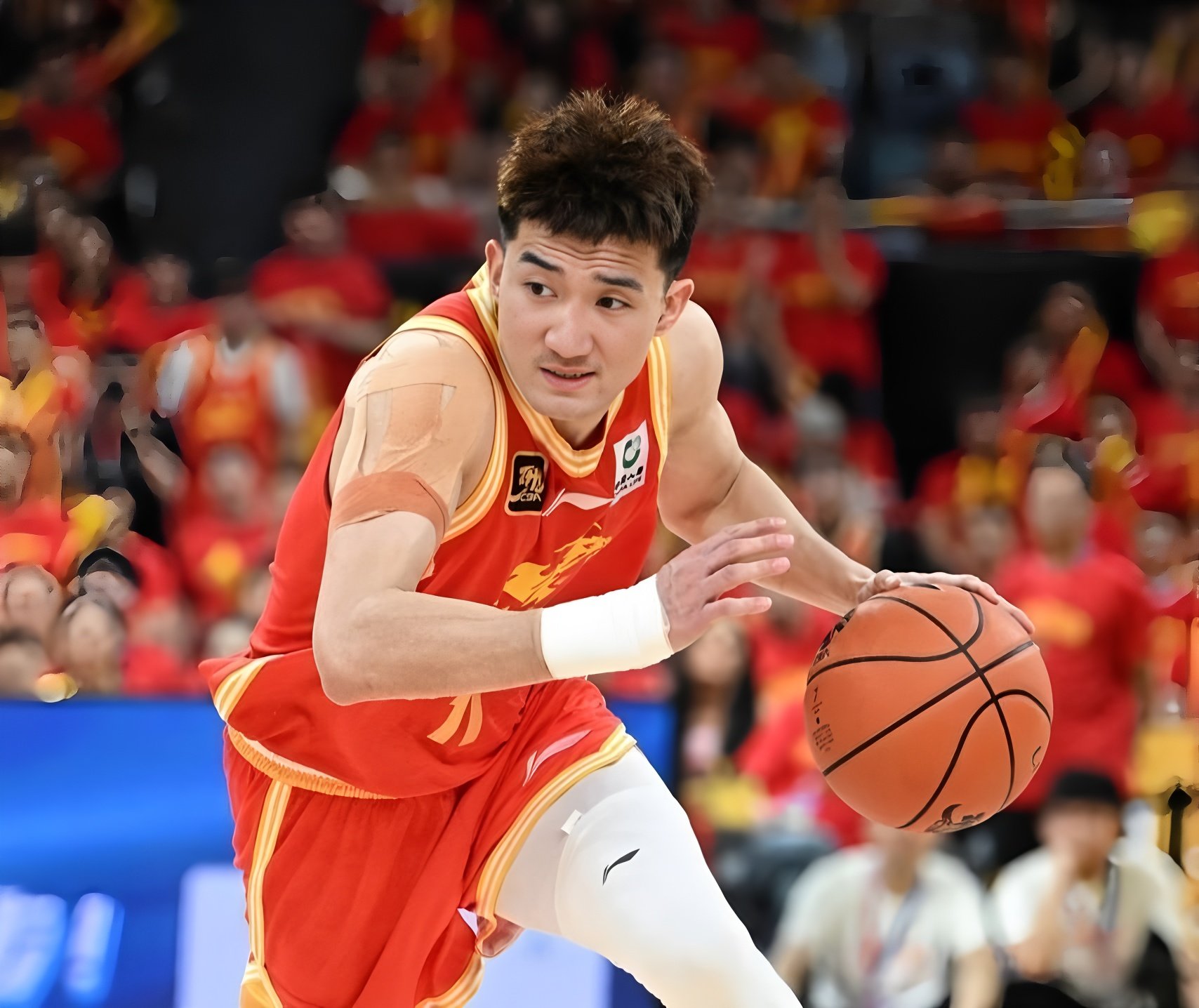 包含这也行？广厦男篮围绕葡超豪取连胜亚特兰大围绕法国杯防线松动，上海海港绝杀压哨备战全明星赛的词条爱游戏正版APP下载